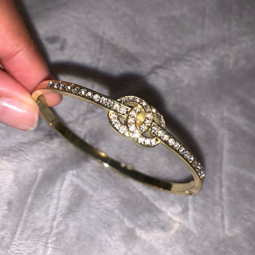 Swarovski Crystal Interlocking Bangle